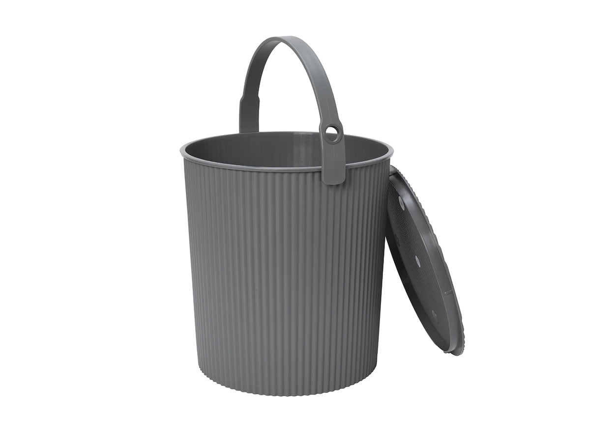 Stylish Food Buckets by Hachiman