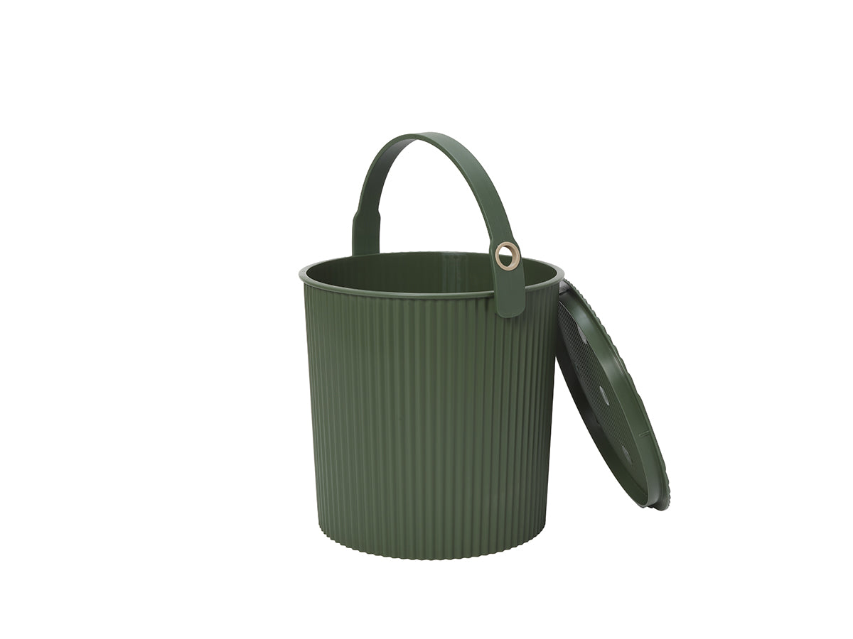 Stylish Food Buckets by Hachiman